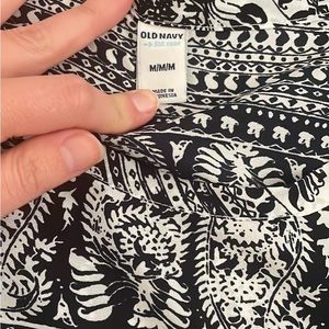 Old Navy Navy Paisley Print Size M